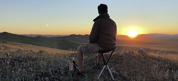 Walkstool presenta su exclusiva silla plegable con tres patas telescópicas