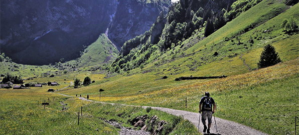 Las 12 rutas senderistas ideales para este verano